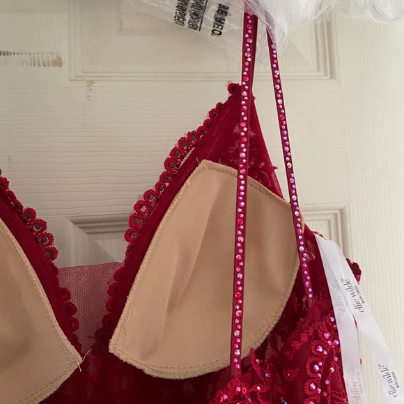 Red 2020 grad dress perfect condition!!! - Picture 14 of 14